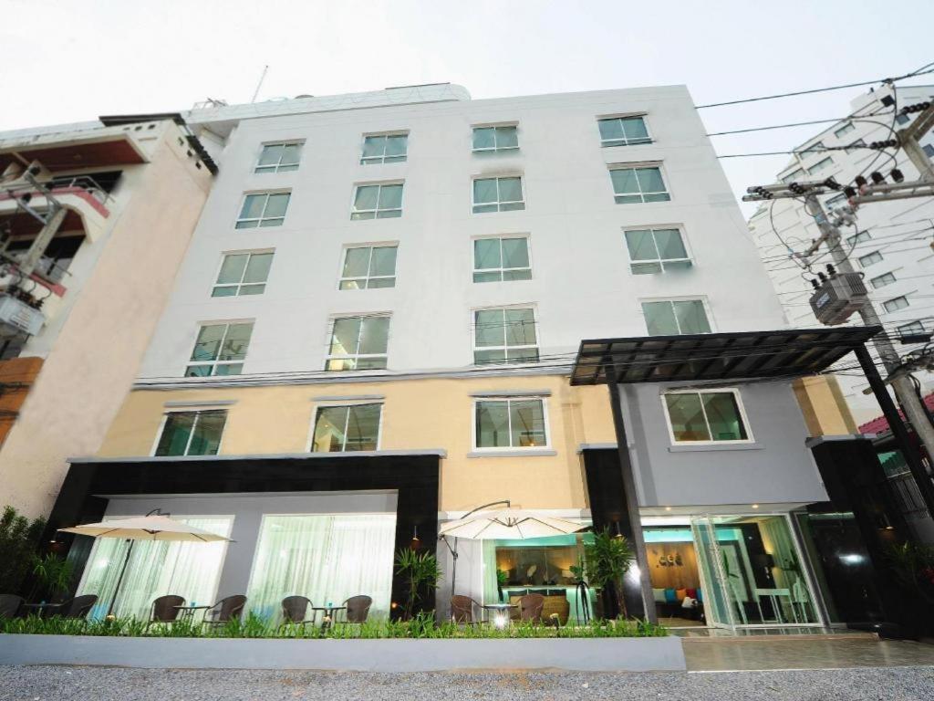 By Dee @Jomtien Hotel Pattaya Exterior foto